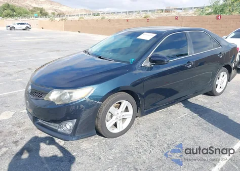 2013 Toyota Camry Se z USA, uszkodzony, nr VIN 4T1BF1FK9DU678665